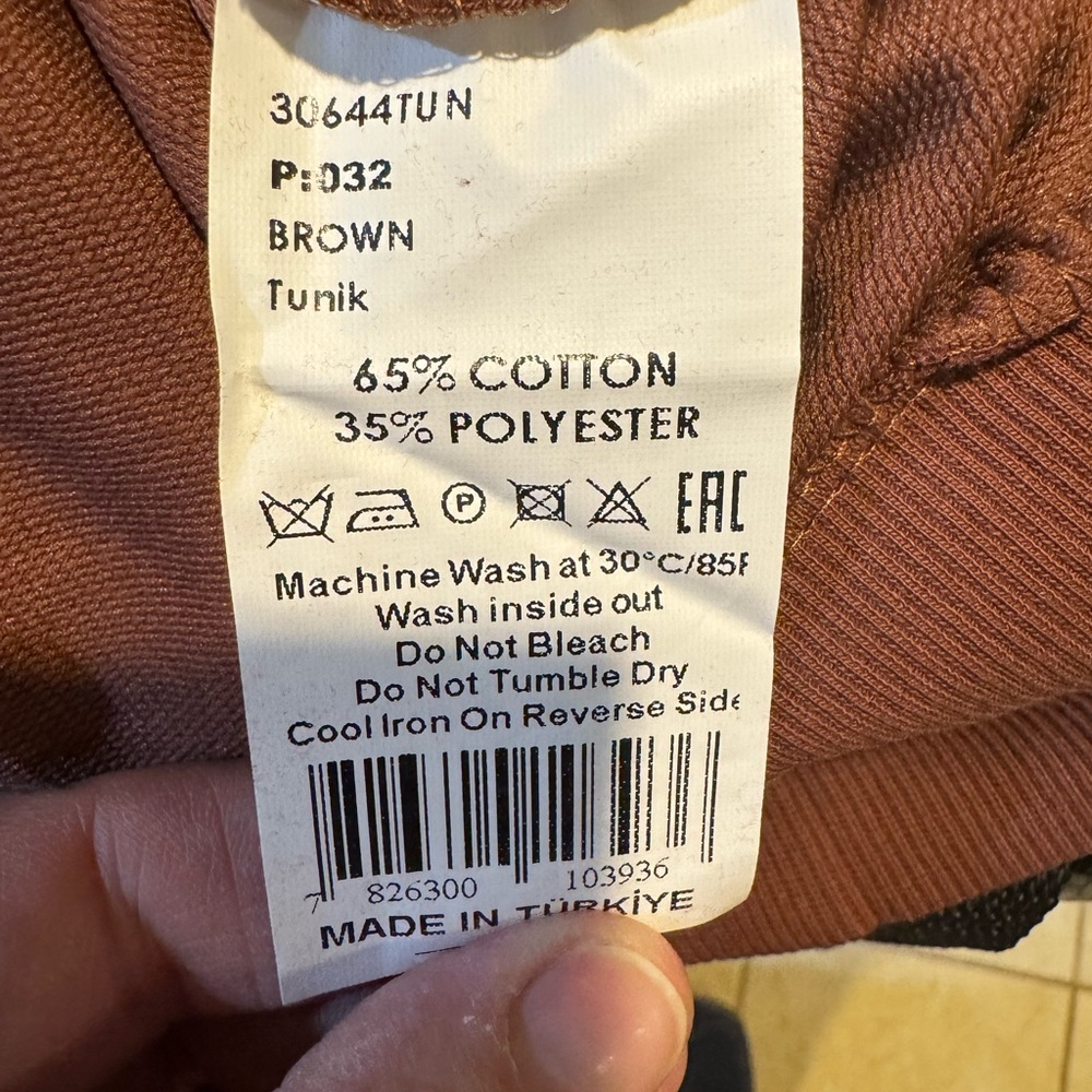 Elegant Brown Women's Sweatshirt - Picture 7 of 7